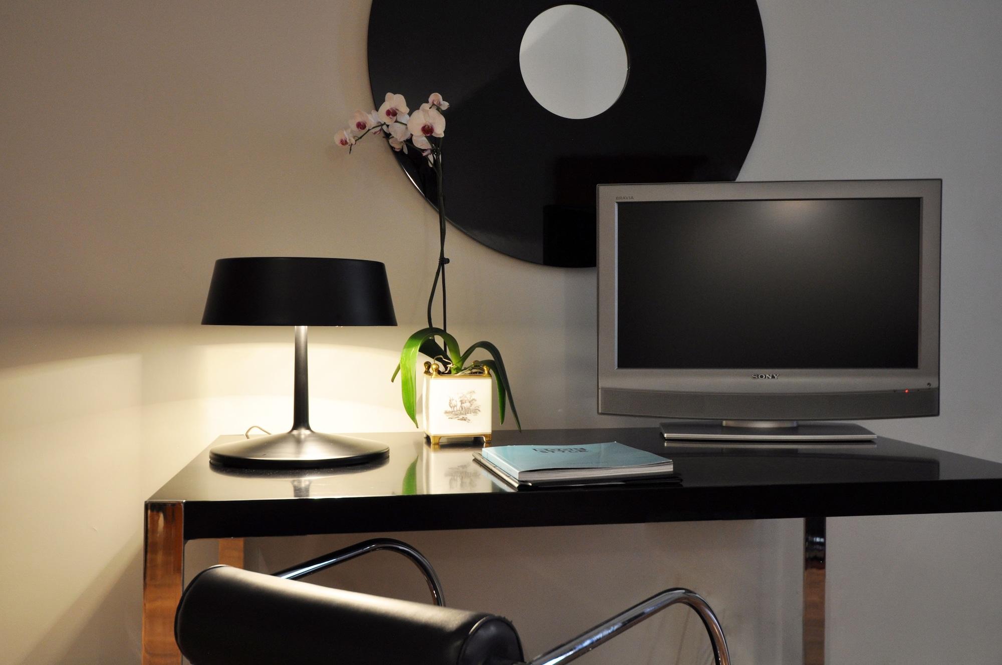 Suite Prado Madrid Exterior photo